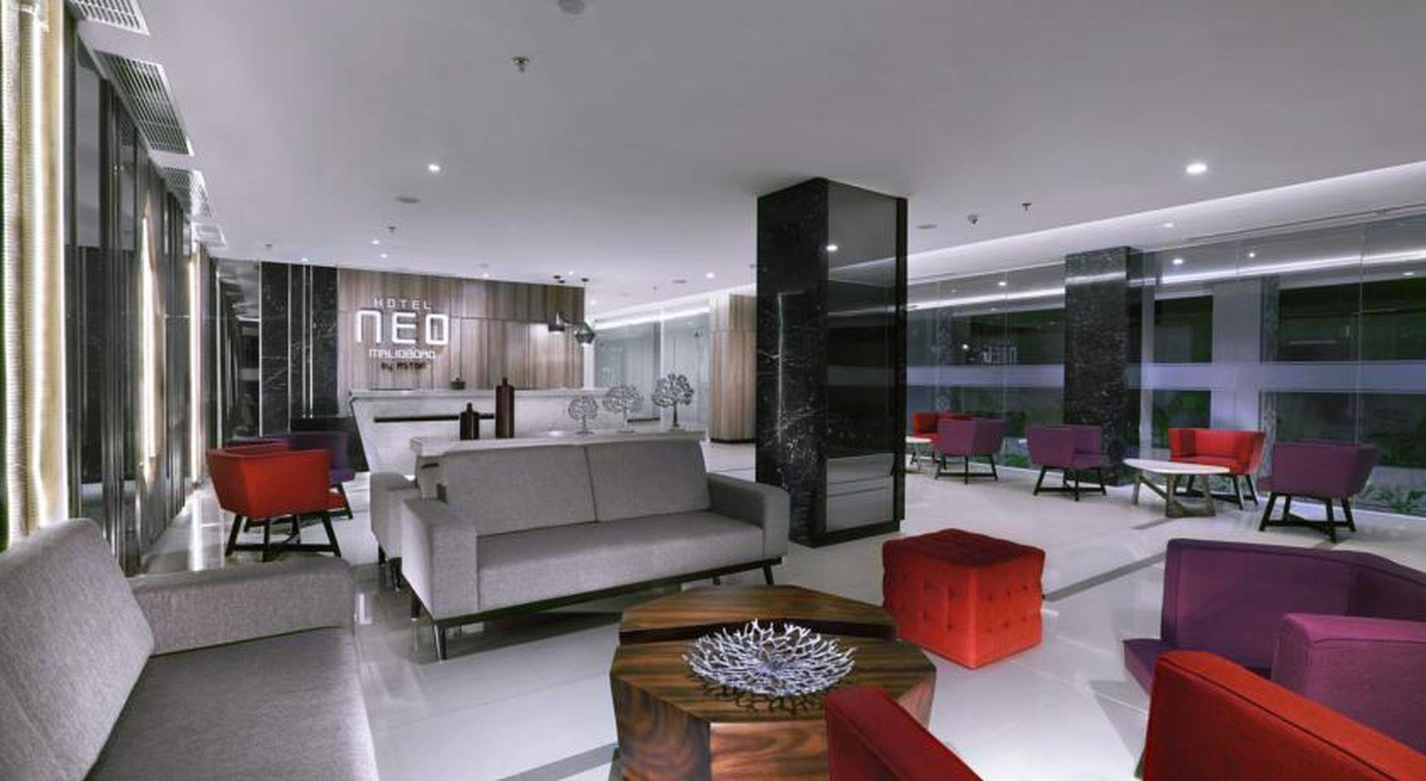 Hotel Neo Malioboro By Aston Джокьякарта Экстерьер фото