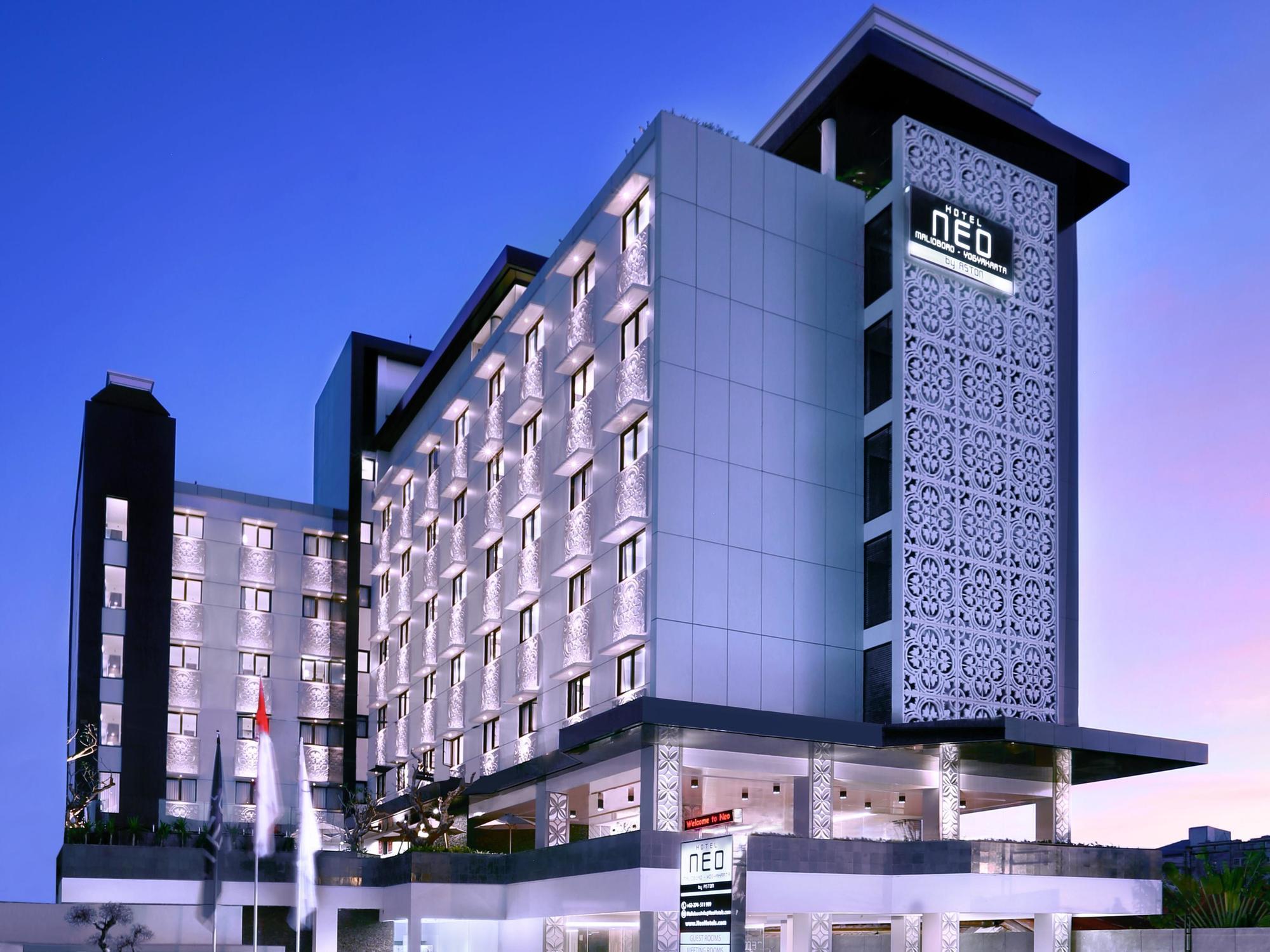 Hotel Neo Malioboro By Aston Джокьякарта Экстерьер фото