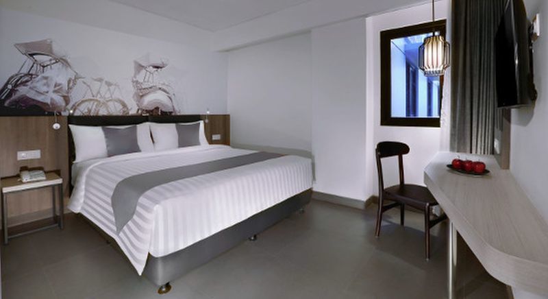 Hotel Neo Malioboro By Aston Джокьякарта Экстерьер фото