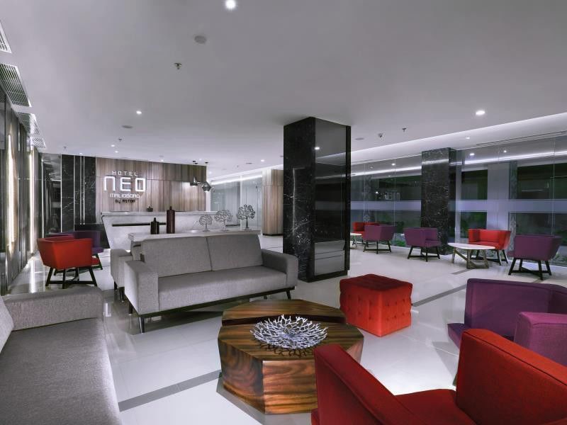 Hotel Neo Malioboro By Aston Джокьякарта Экстерьер фото